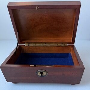 The Bombay Company Vintage 1991 Wooden Jewelry Box Blue Felt 8 x 5.5 x 3.5